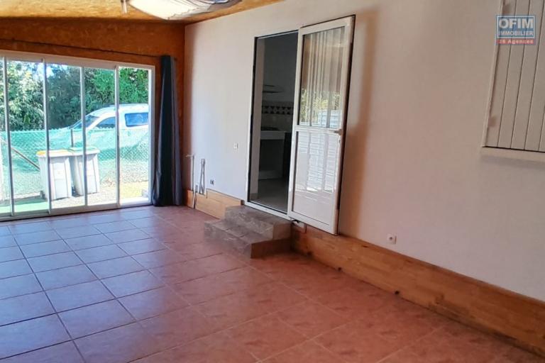 ALOUER Villa F3 à LE TAMPON (17 ème km)