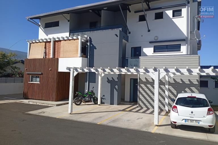 A LOUER APPARTEMENT F3 EN REZ DE JARDIN DE 67.71 M2 DE SURFACE HABITABLE DANS UNE RESIDENCE RECENTE A LA SALINE LES HAUTS