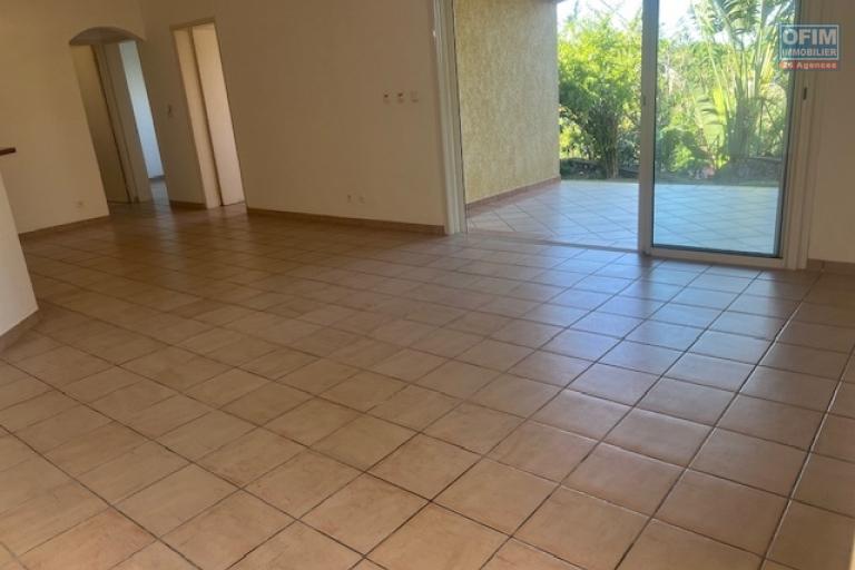 A Louer appartement de type T4 avec accès indépendant