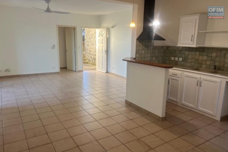 A Louer appartement de type T4 avec accès indépendant