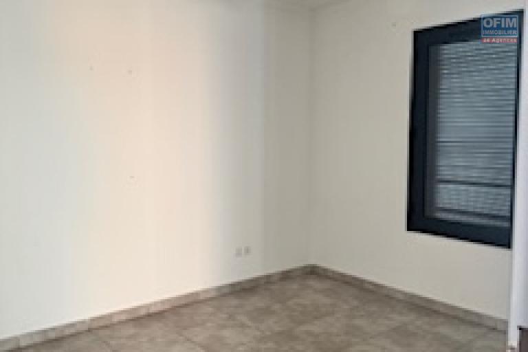 A vendre très bel appartement sur la résidence ETOILE DE MER à Sainte Clotilde.