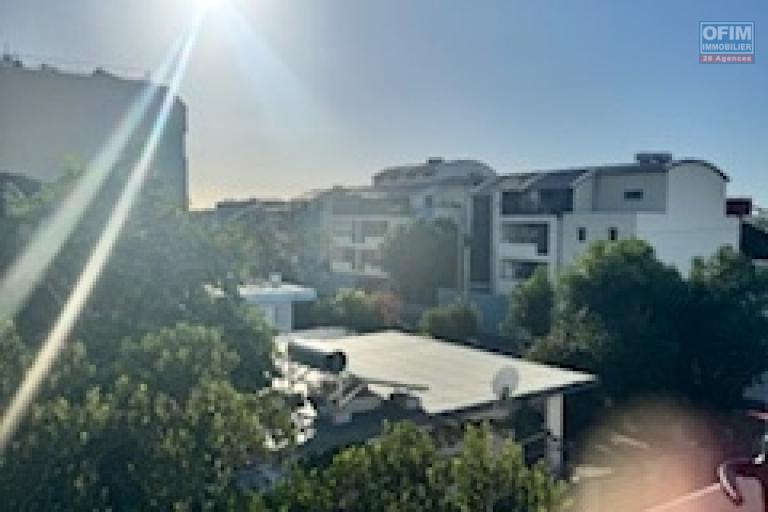 A vendre très bel appartement sur la résidence ETOILE DE MER à Sainte Clotilde.