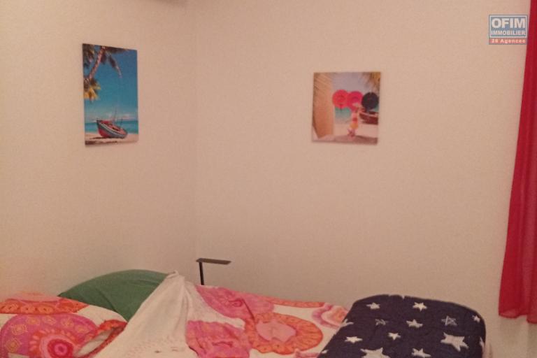 A louer grande villa atypique hauteurs de  Saint Gilles les Bains