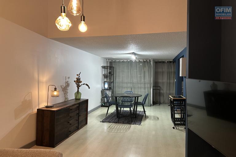 BEL APPARTEMENT MEUBLÉ, 1 CHAMBRE, BALCON, VUE DÉGAGÉE