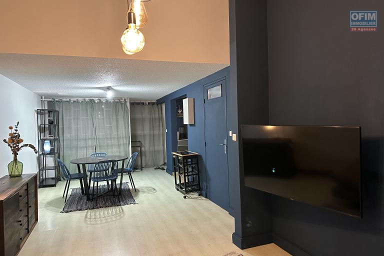 BEL APPARTEMENT MEUBLÉ, 1 CHAMBRE, BALCON, VUE DÉGAGÉE