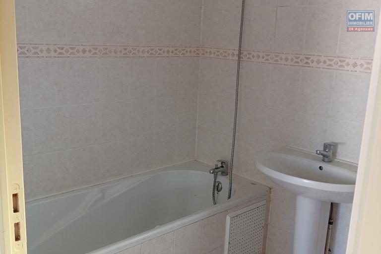 APPARTEMENT T3 duplex Résidence les Floralys à la Saline les Bains