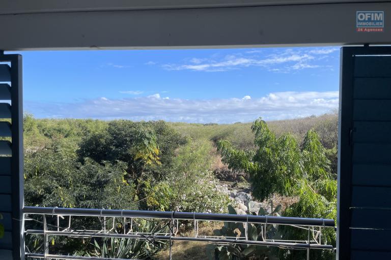 À vendre appartement T3 Duplex proche des plages et commerces à la Saline les Bains