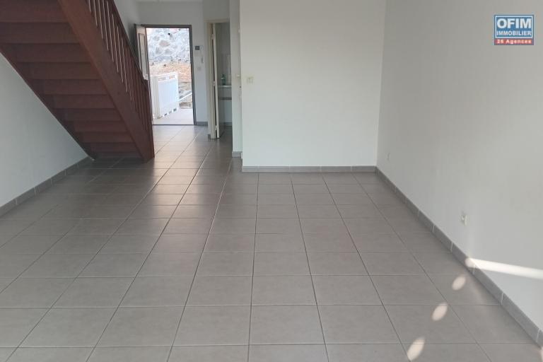 À vendre appartement T3 Duplex proche des plages et commerces à la Saline les Bains