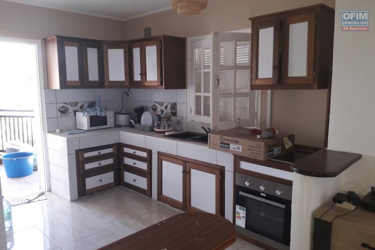 A louer appartement F4 sur le Port