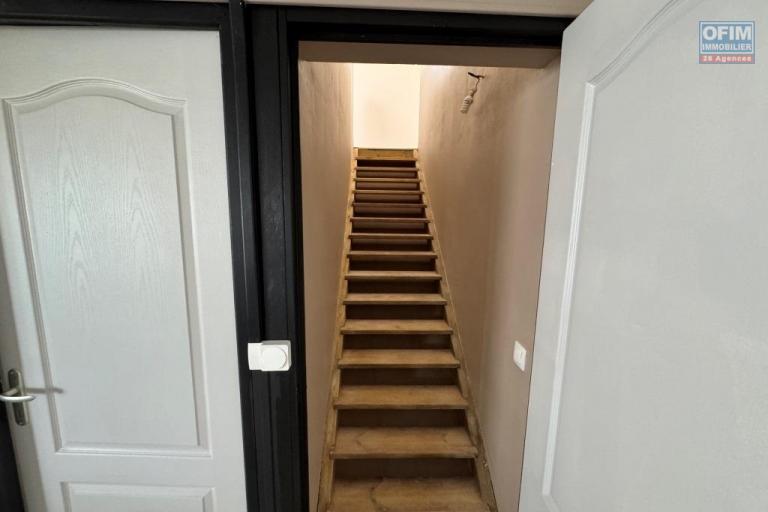 A louer jolie villa de type F4 entièrement rénovée la Plaine des Cafres