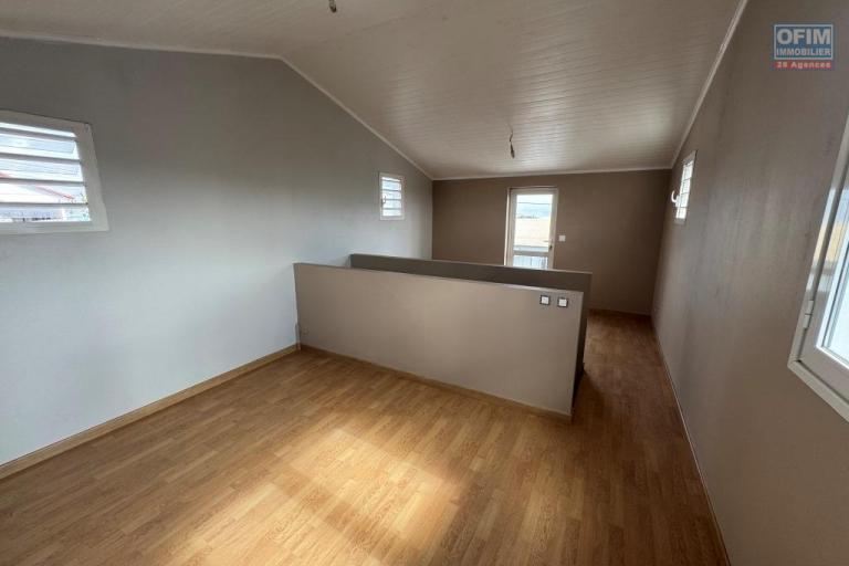 A louer jolie villa de type F4 entièrement rénovée la Plaine des Cafres