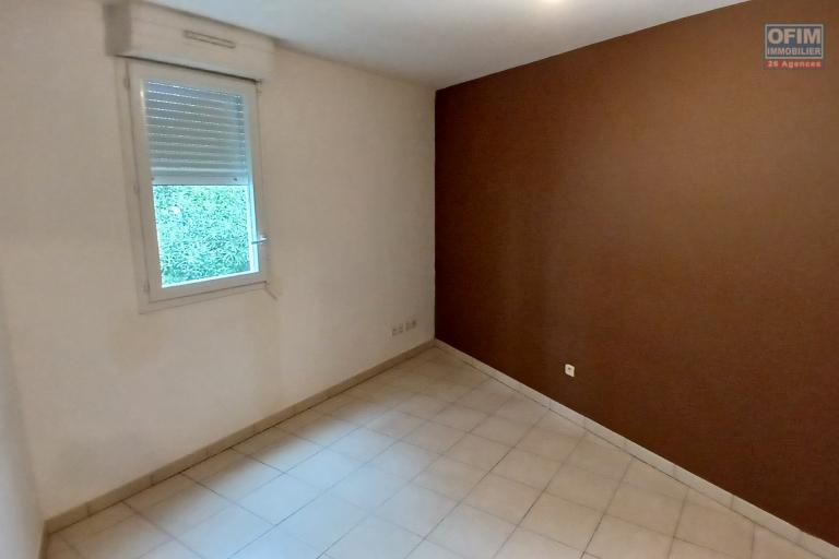  A vendre T3 de 65m2 habitable à Sainte-Clotilde à deux pas du boulevard Sud
