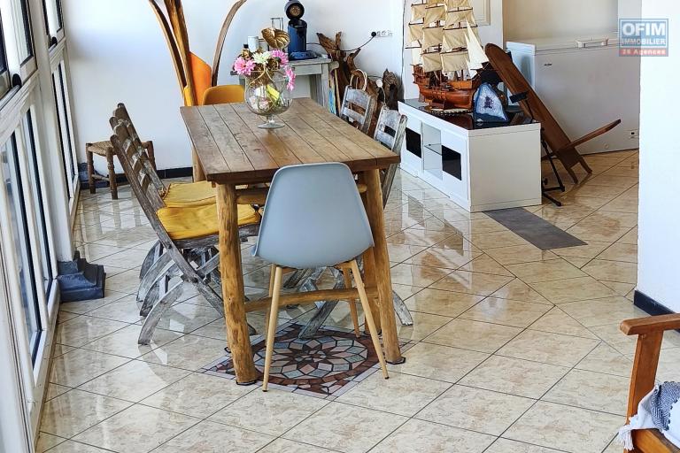 A vendre belle villa avec piscine à proximités des commodités