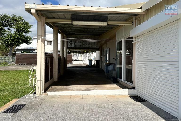 A vendre jolie villa jumelée de type F3/4 sur 431 m² jardin à chemin Finette Sainte-Clotilde