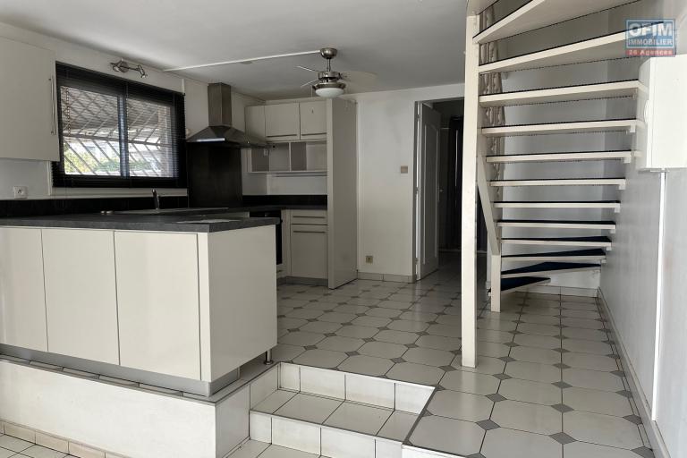 A vendre jolie villa jumelée de type F3/4 sur 431 m² jardin à chemin Finette Sainte-Clotilde