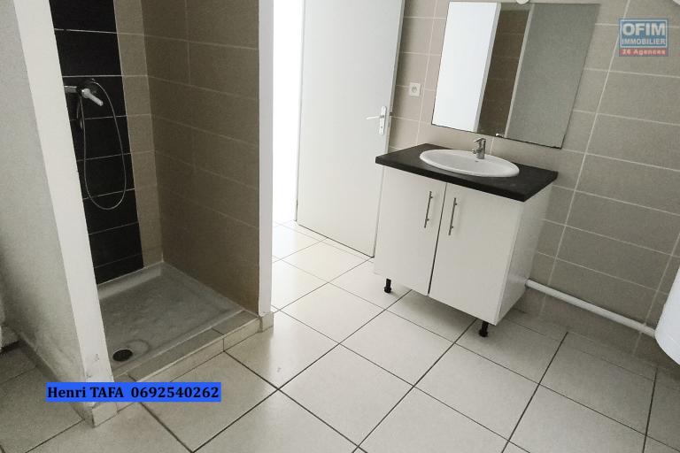 Beau studio avec vue mer (Henri TAFA 0692540262)