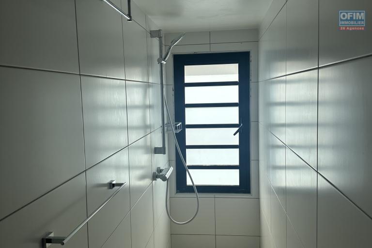 Appartement F2 Duplex d'exception Terre-Sainte