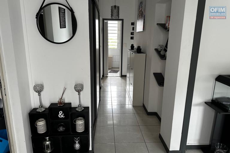 A louer à la Rivière des pluies Sainte-Marie bel appartement F3 meublé