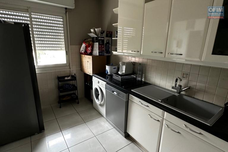 A louer à la Rivière des pluies Sainte-Marie bel appartement F3 meublé