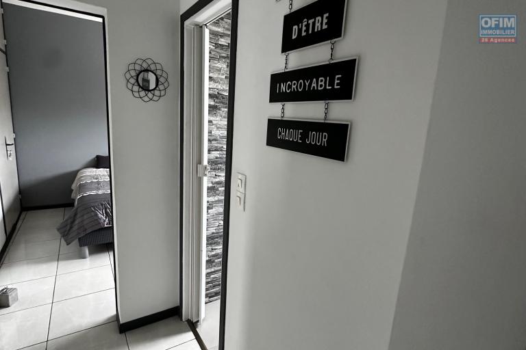 A louer à la Rivière des pluies Sainte-Marie bel appartement F3 meublé