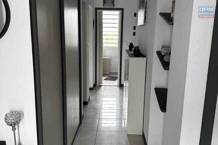 A louer à la Rivière des pluies Sainte-Marie bel appartement F3 meublé