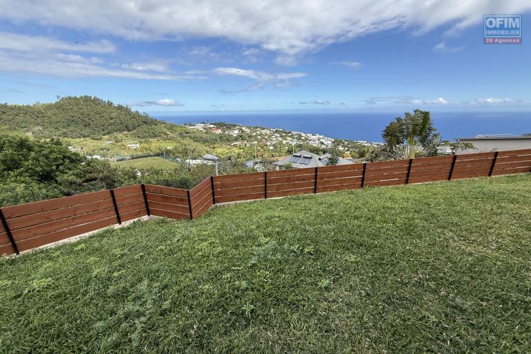 Maison F4 neuve en R+1 de 106,26 m² construite sur 451 m² de terrain, avec pleine vue mer et montagne imprenable, à 420 m d'altitude.