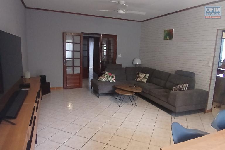 A LOUER maison de type F6 non meublée sur Saint-Gilles Les Hauts à 1418,59 euros