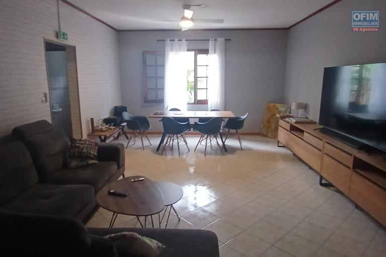 A LOUER maison de type F6 non meublée sur Saint-Gilles Les Hauts à 1418,59 euros