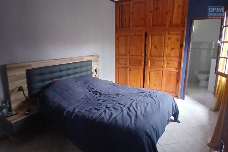 A LOUER maison de type F6 non meublée sur Saint-Gilles Les Hauts à 1418,59 euros
