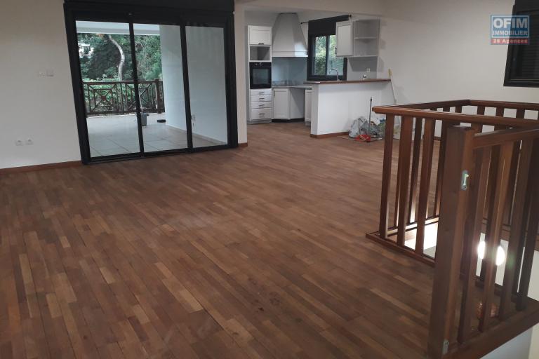 A louer belle villa F5 avec piscine sur le bas de la Possession