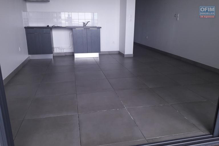 A louer appartement T2 avec vue mer sur les hauteurs de la Possession ( Pichette )