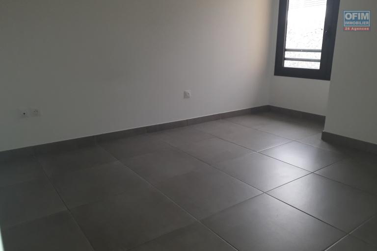 A louer appartement T2 avec vue mer sur les hauteurs de la Possession ( Pichette )