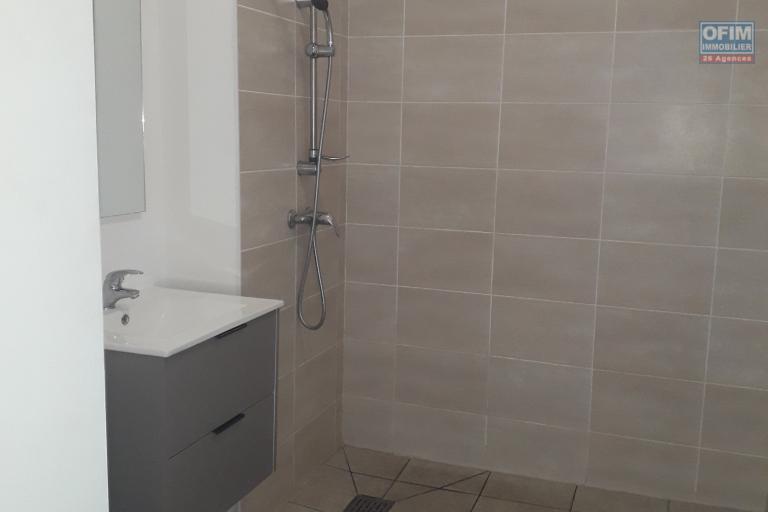 A louer appartement T2 avec vue mer sur les hauteurs de la Possession ( Pichette )