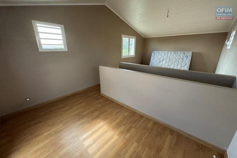 A louer belle villa rénovée de type F4  la Plaine des Cafres