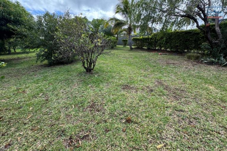 A vendre magnifique terrain de 490 m² à la Ravine des Cabris