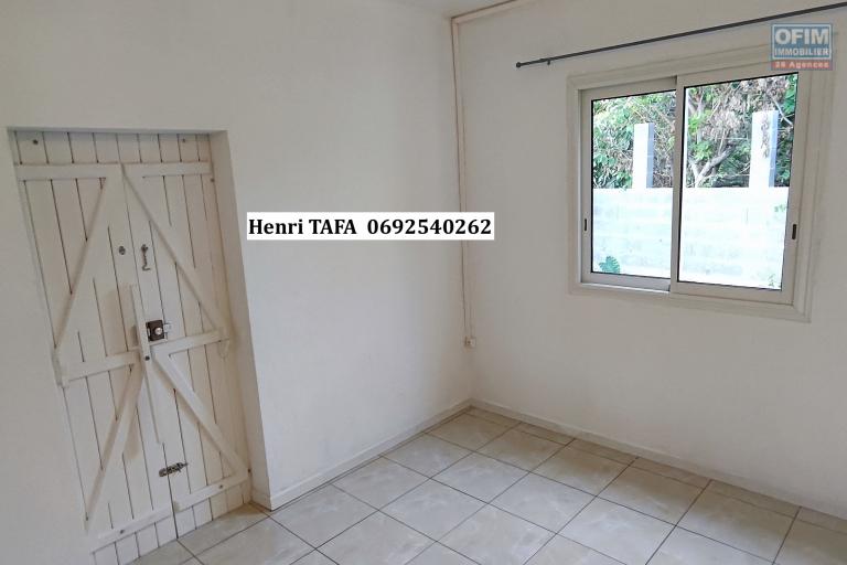 MAISON F3 à Saint-Joseph (Henri TAFA 0692540262)