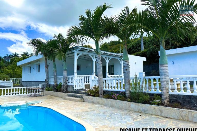 A louer villa T5/6 de plein pieds avec jardin et piscine à La Montagne