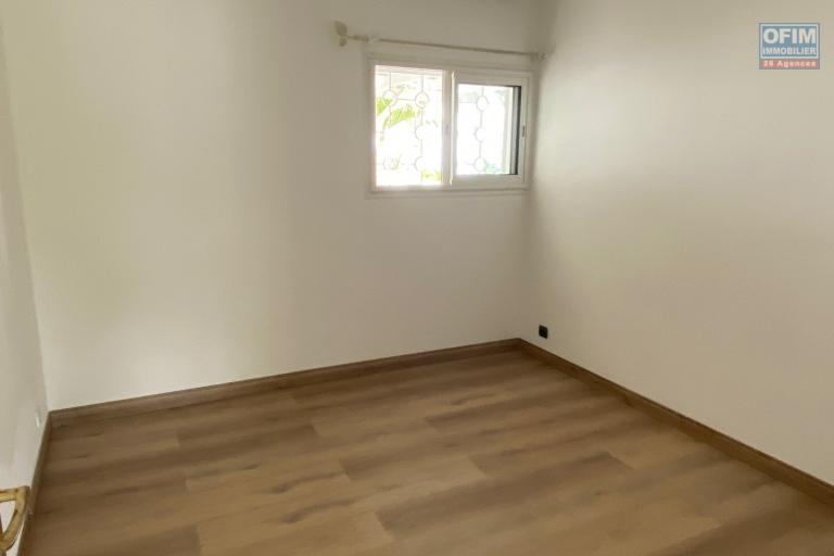 A louer villa T5/6 de plein pieds avec jardin et piscine à La Montagne