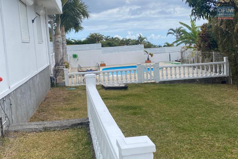 A louer villa T5/6 de plein pieds avec jardin et piscine à La Montagne