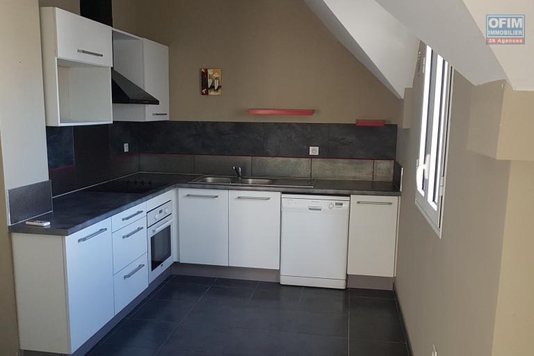 A louer très bel appartement T4 à Saint Leu