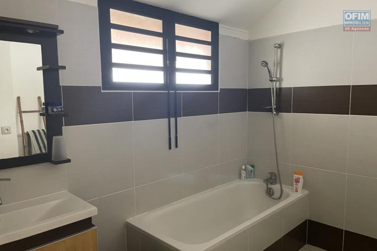  À Vendre – Appartement F3 Duplex à La Saline les Bains (97434)