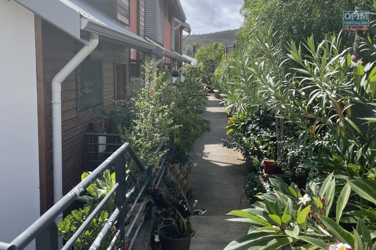  À Vendre – Appartement F3 Duplex à La Saline les Bains (97434)