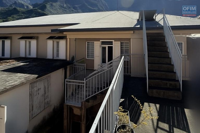 A Vendre immeuble de caractère + Terrain