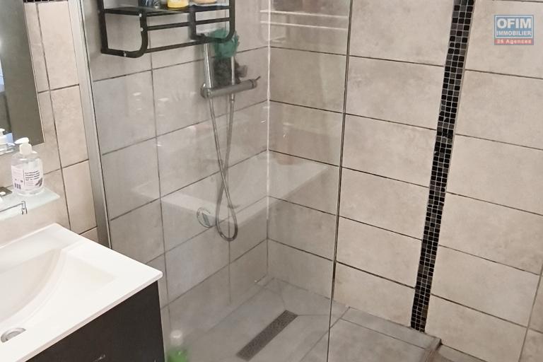 A vendre VILLA F4 à Saint-André sur 402 m2 constructible