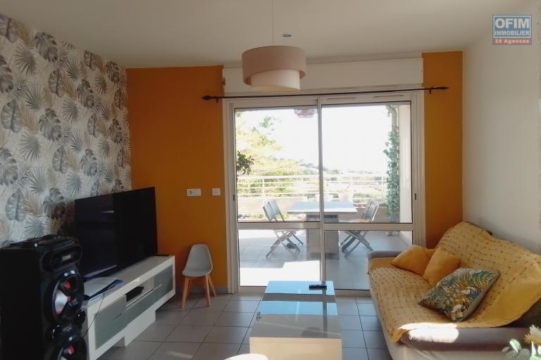 Appartement T3 2 chambres salon salle à manger, veranda vue mer et golf