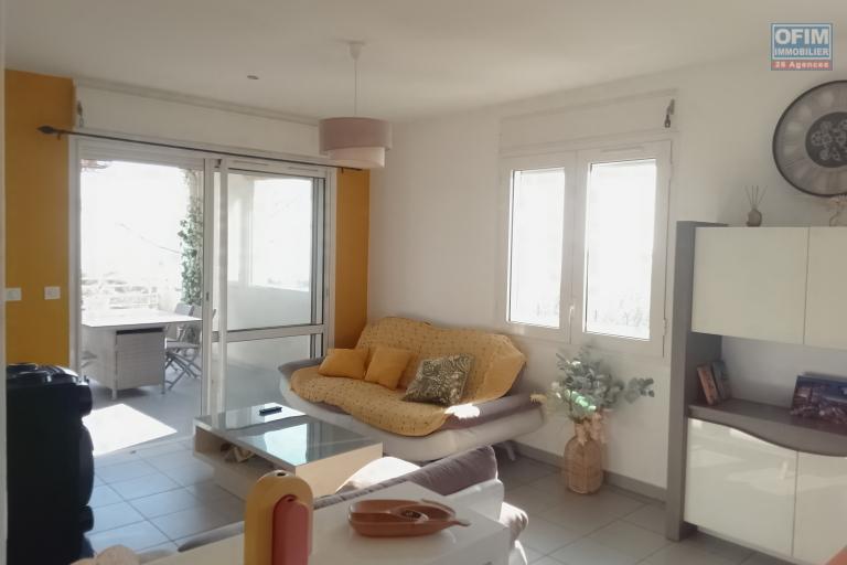 Appartement T3 2 chambres salon salle à manger, veranda vue mer et golf
