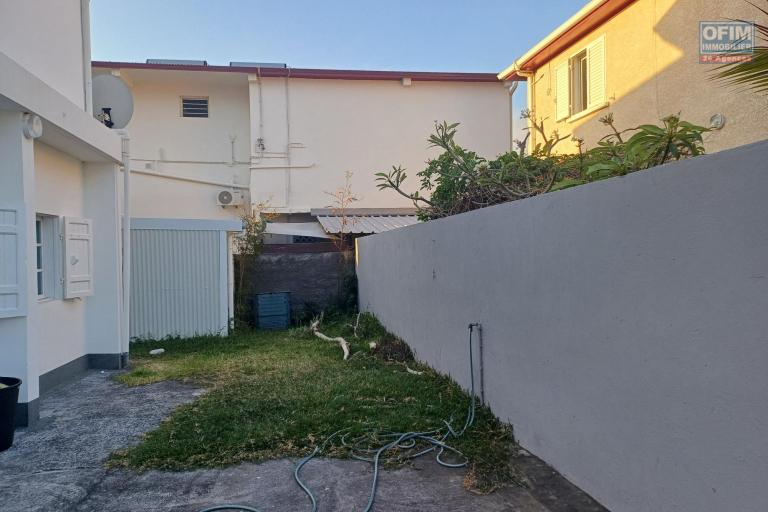 A louer villa F4 mitoyenne sur ETANG SALE LES BAINS.