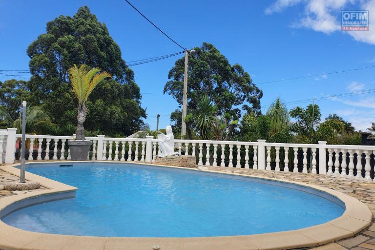 A louer une villa F6 Mont vert les hauts St Pierre