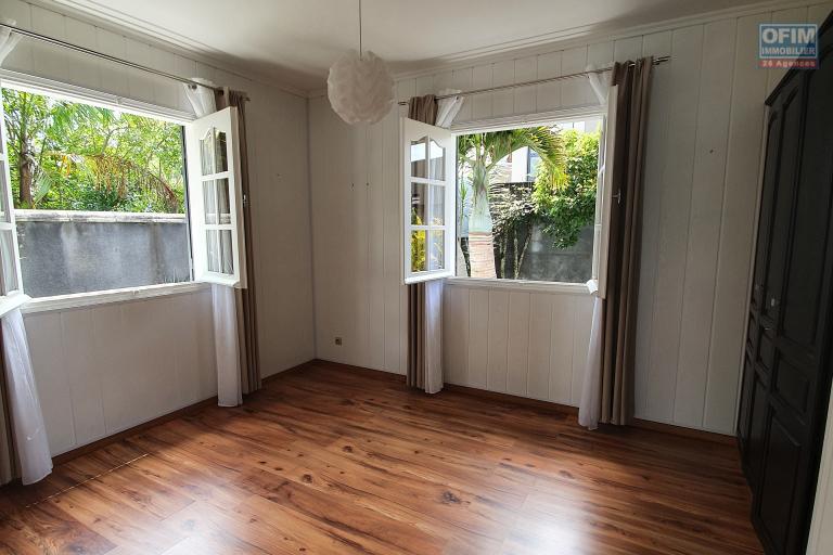 A louer une villa F6 Mont vert les hauts St Pierre