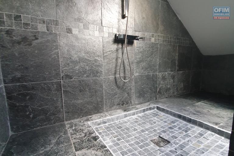 A louer une villa F6 Mont vert les hauts St Pierre